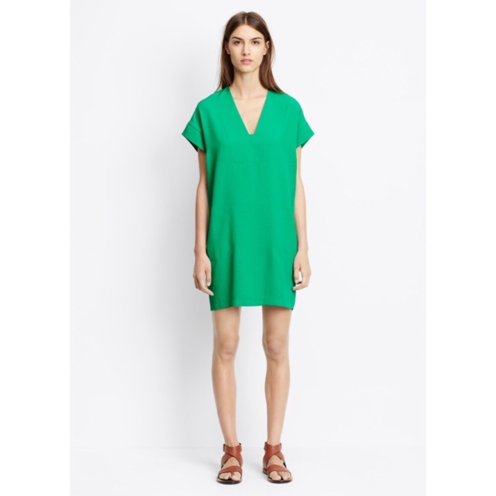 VINCE | Oversized Popover Style Kelly Green Dress